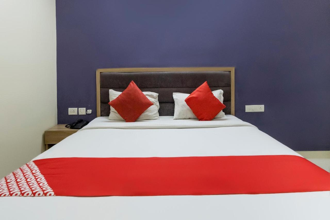 Hotel O Golden Inn Near Cubbon Park Bangalore Eksteriør billede