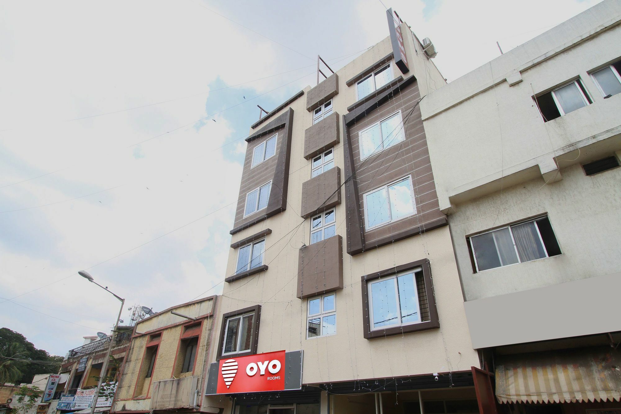 Hotel O Golden Inn Near Cubbon Park Bangalore Eksteriør billede